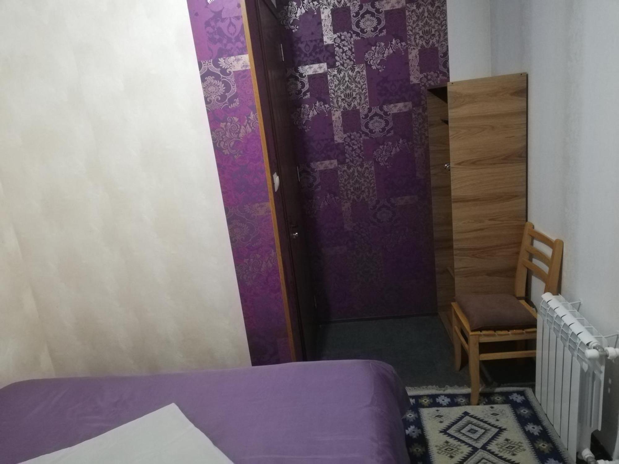 Hostel Violet Tbilisi Quarto foto